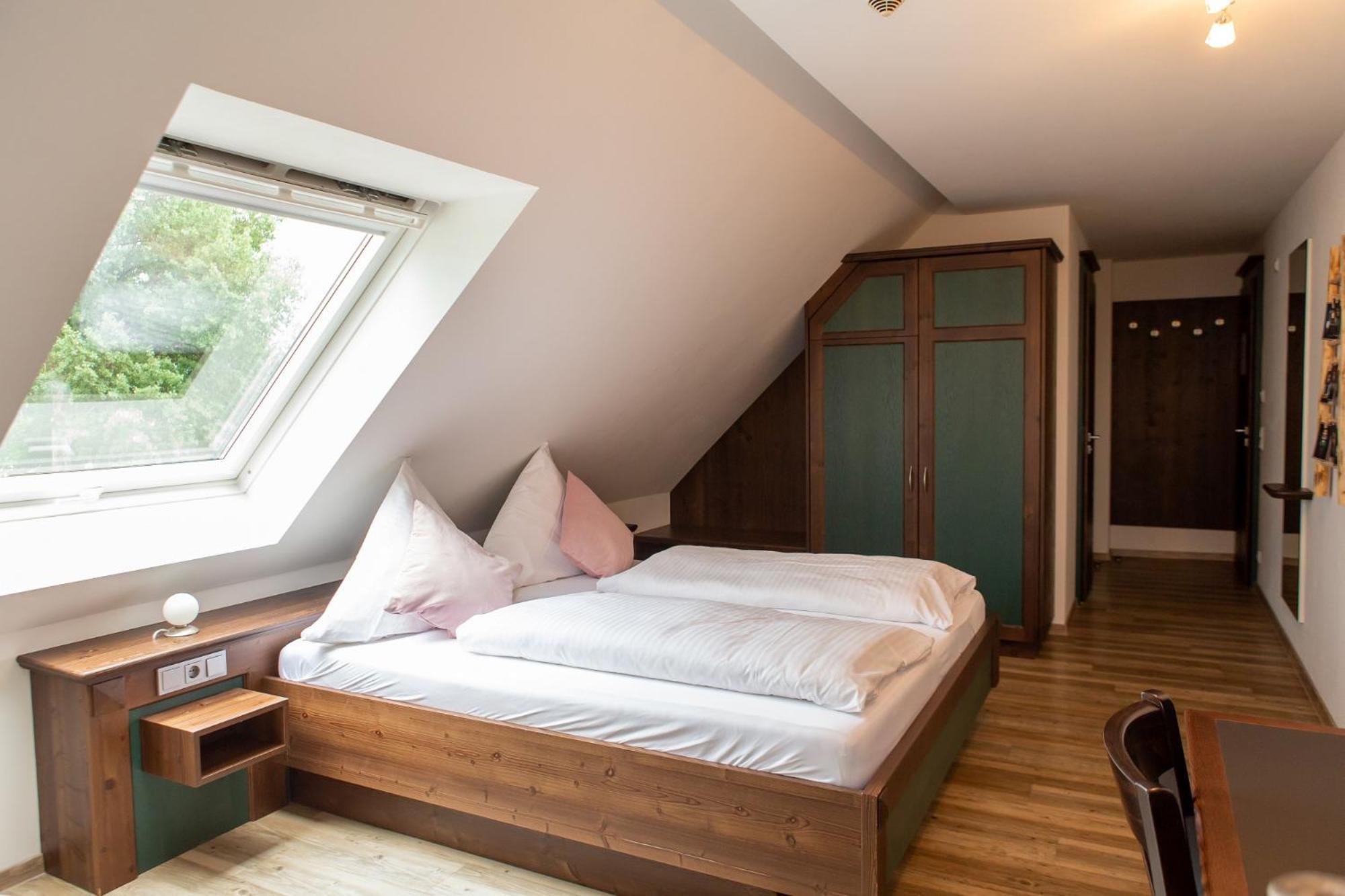 Hotel Restaurant Auerhahn Бад Вилдбад Екстериор снимка